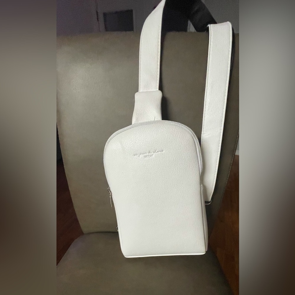 Inicat Sling Crossbody bag
